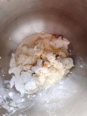 【原创】消耗雀巢淡奶油―北海道吐司面包（中种法）的做法 步骤3