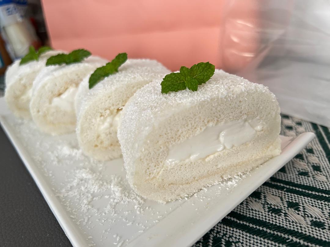 椰香奶冻蛋糕卷
