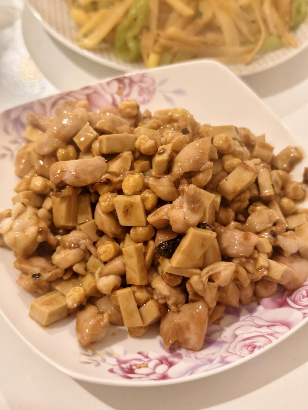 宫保鸡丁！最正宗最讲究的做法！