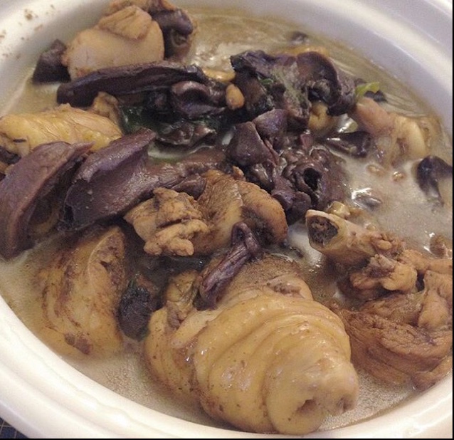 小鸡炖蘑菇