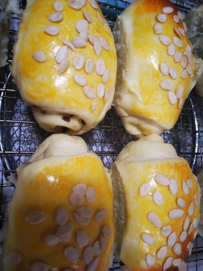 炼乳蜜豆面包卷