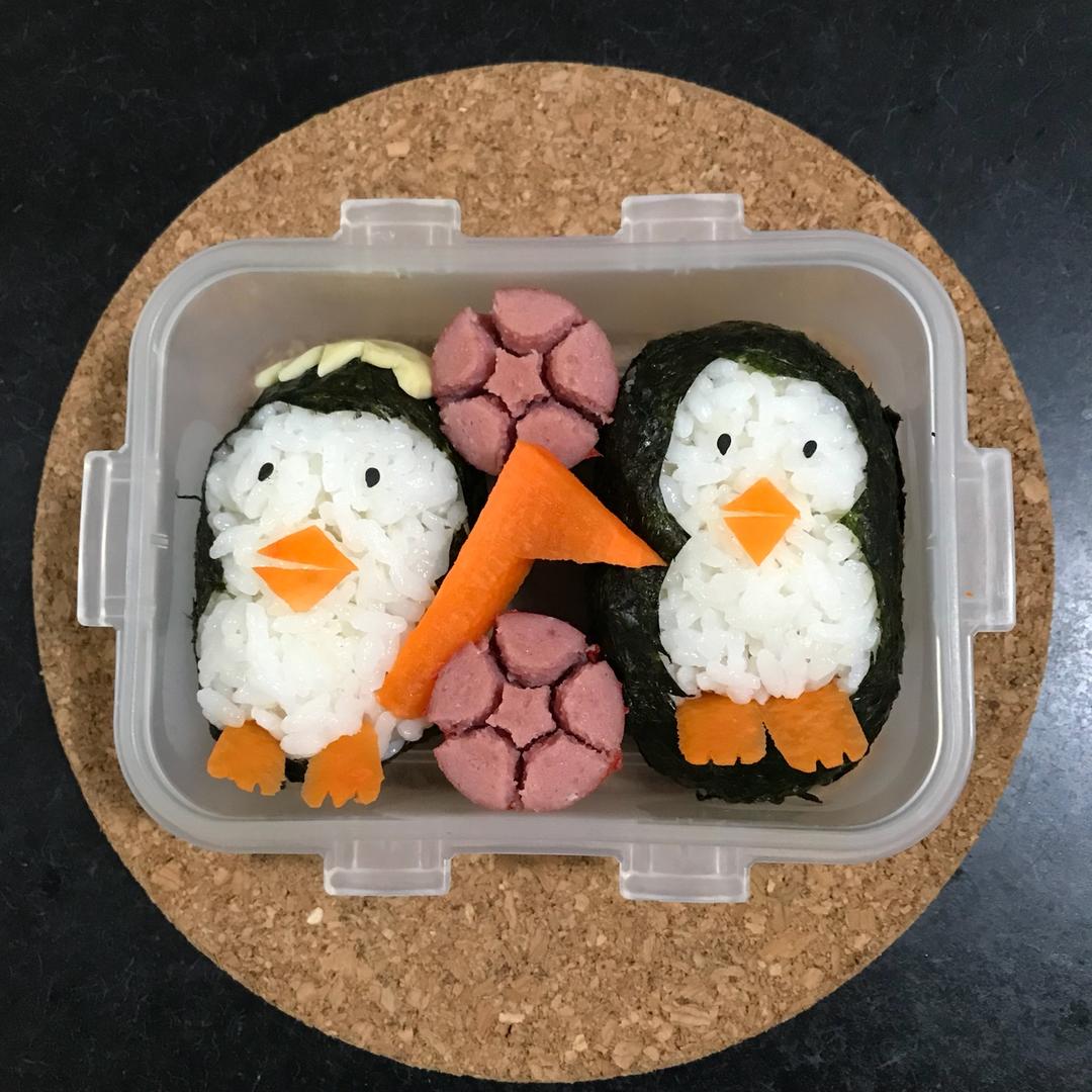 可爱的企鹅饭团