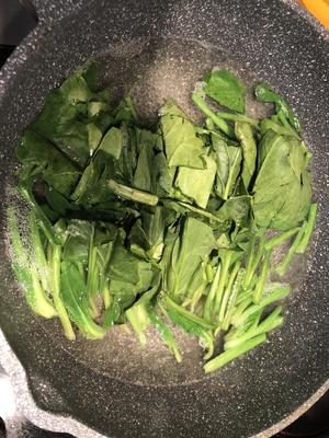 菠菜拌豆干的做法 步骤2