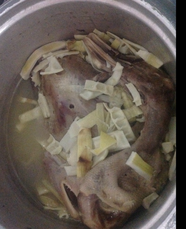 老鸭笋干煲