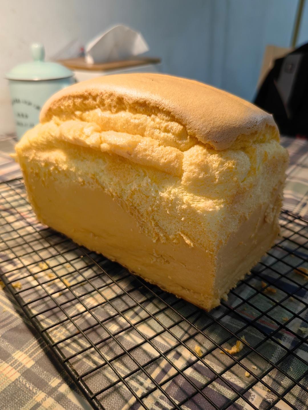 复刻最近很🔥的金枕蛋糕