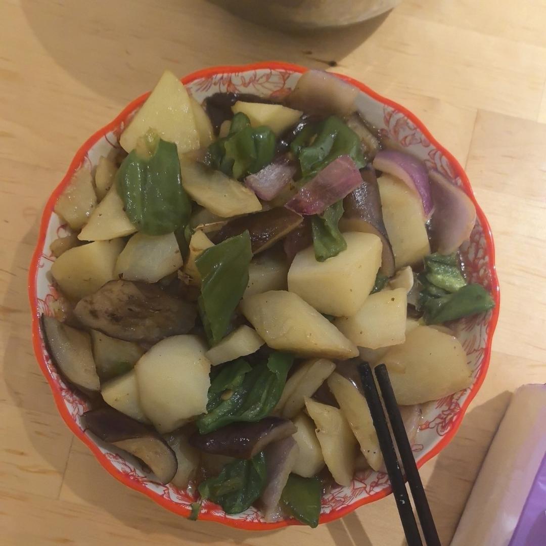 东北地道的《地三鲜》