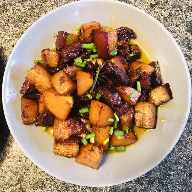 红烧肉炖土豆