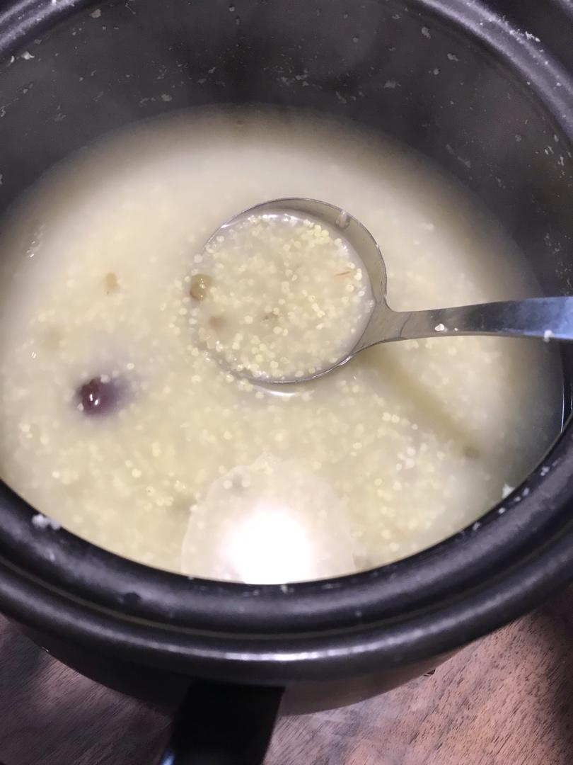 京京开开做的大黄米小米粥yellowriceandmilletcongee