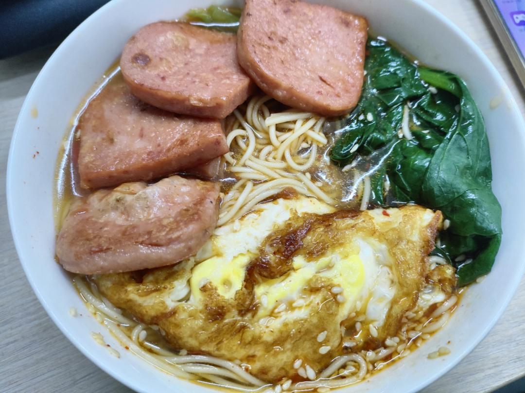 酸辣开胃❗️好吃到连汤汁不剩～酸汤面