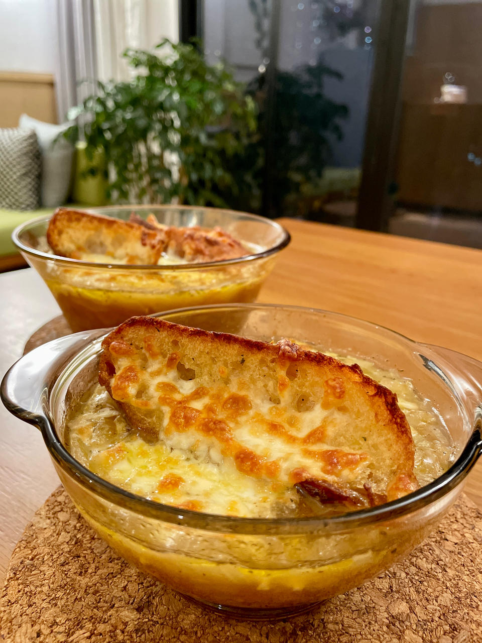 法式洋葱汤（简单到不行的正宗做法）