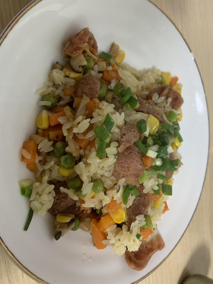 懒人必备～电饭煲腊肠焖饭