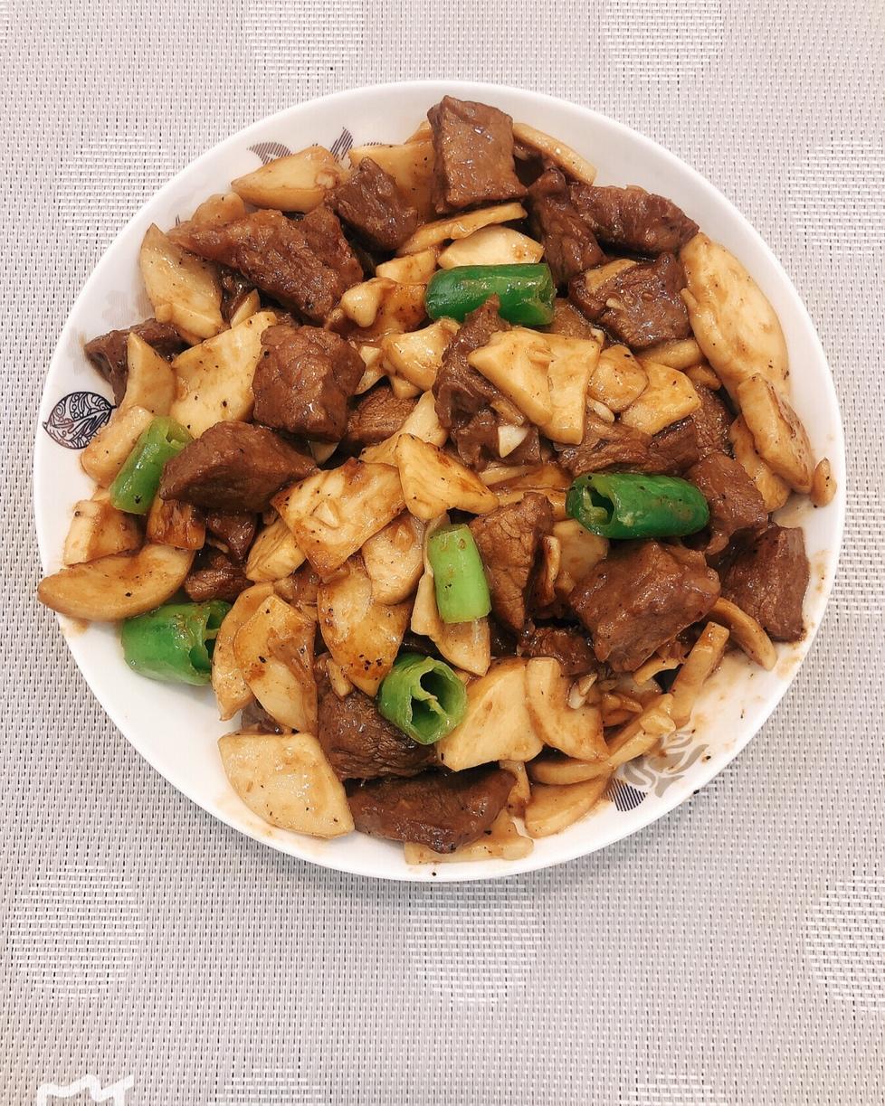 黑椒杏鲍菇牛肉粒