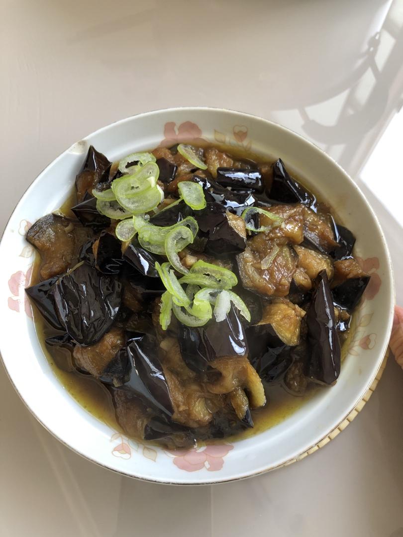 红烧茄子，好吃到舔盘子
