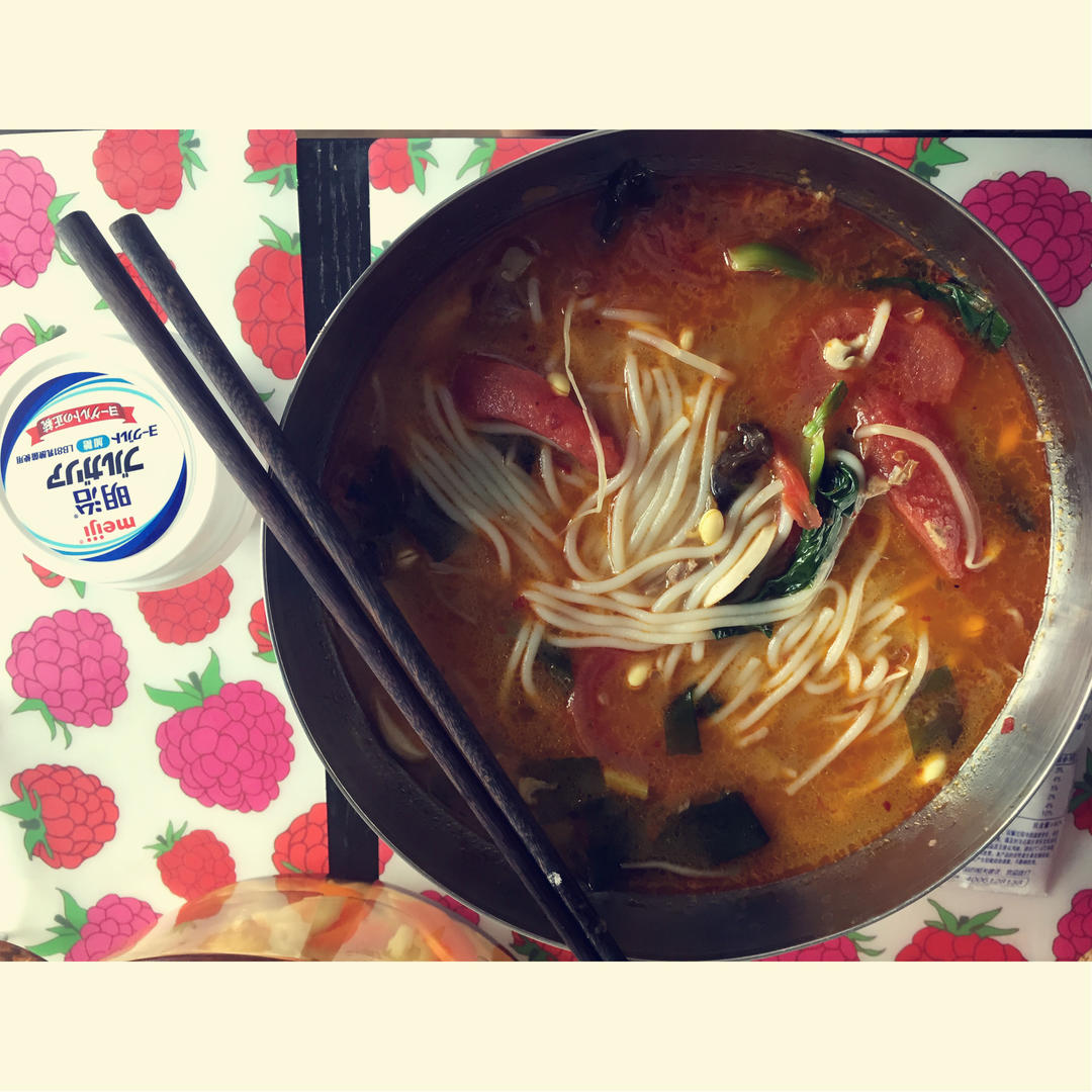 云南人都叫好的小锅米线