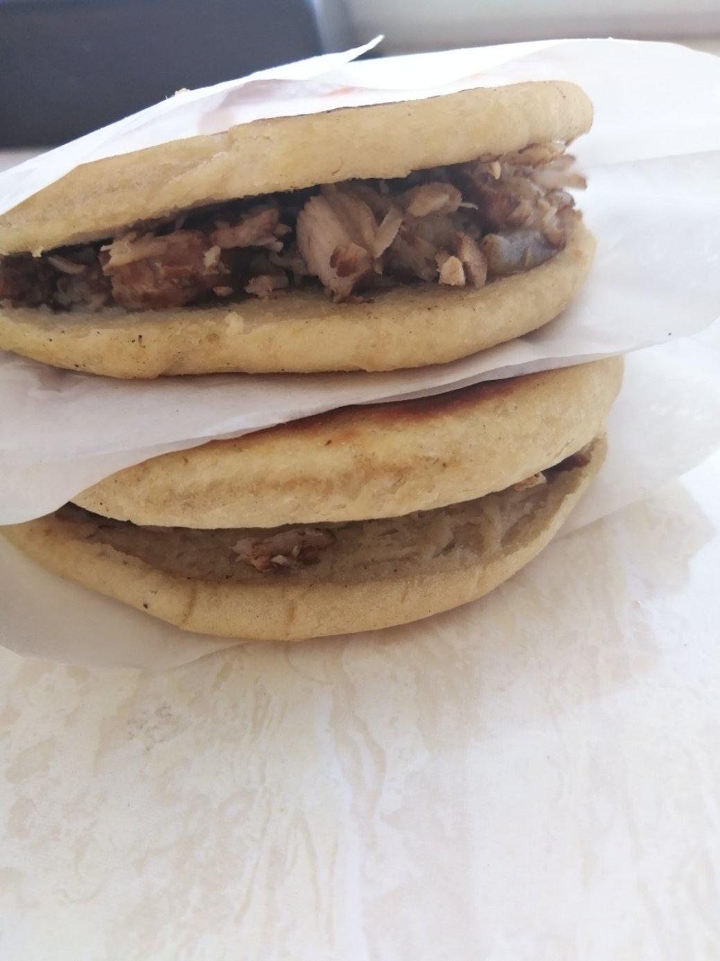 腊汁肉夹馍