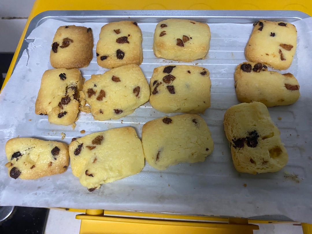 酥到掉渣的葡萄干饼干