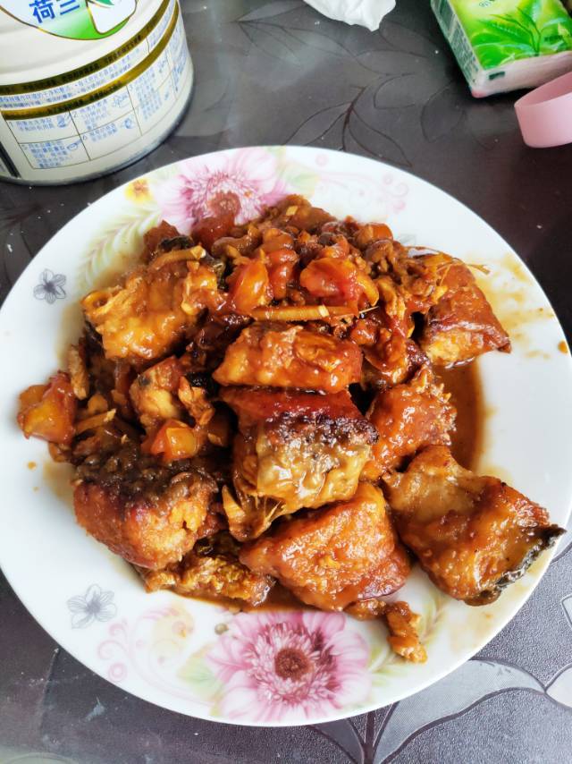 能下三碗米饭的红烧草鱼块
