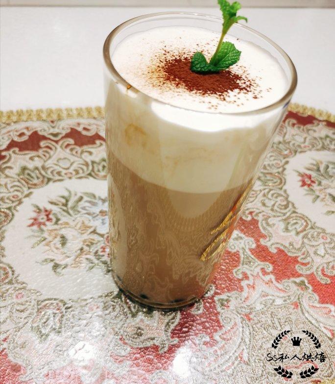 黑糖珍珠奶茶配海盐芝士奶盖（视频）