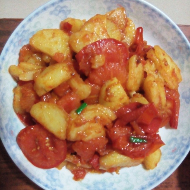 红柿炒土豆片