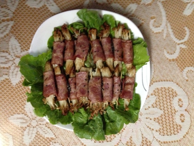 香煎培根金针菇卷