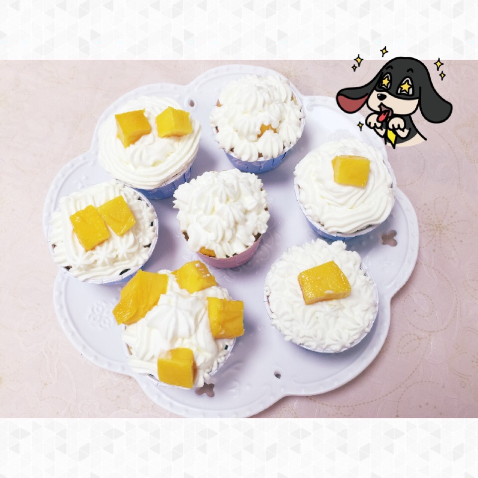 鲜奶油戚风杯子蛋糕（纸杯蛋糕）