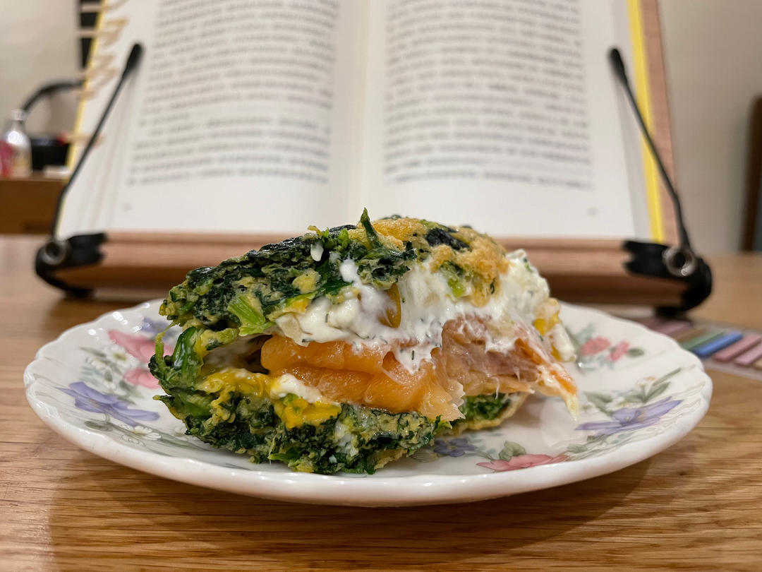 烟熏三文鱼菠菜蛋卷