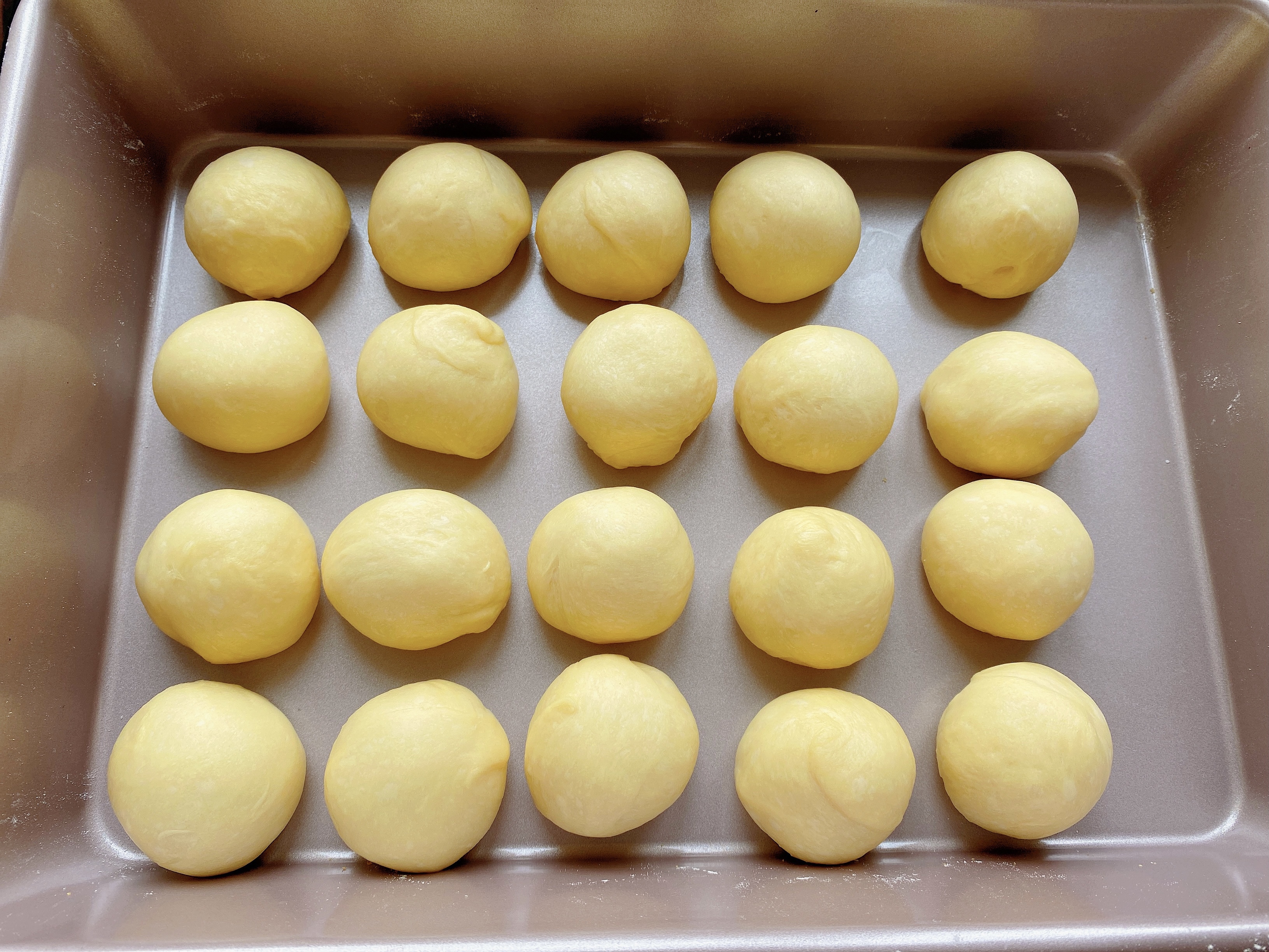 牛奶面包卷🥐（超软超拉丝）一次发酵的做法 步骤1