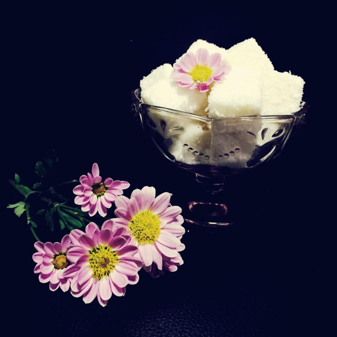 「椰丝牛奶小方」媲美85℃