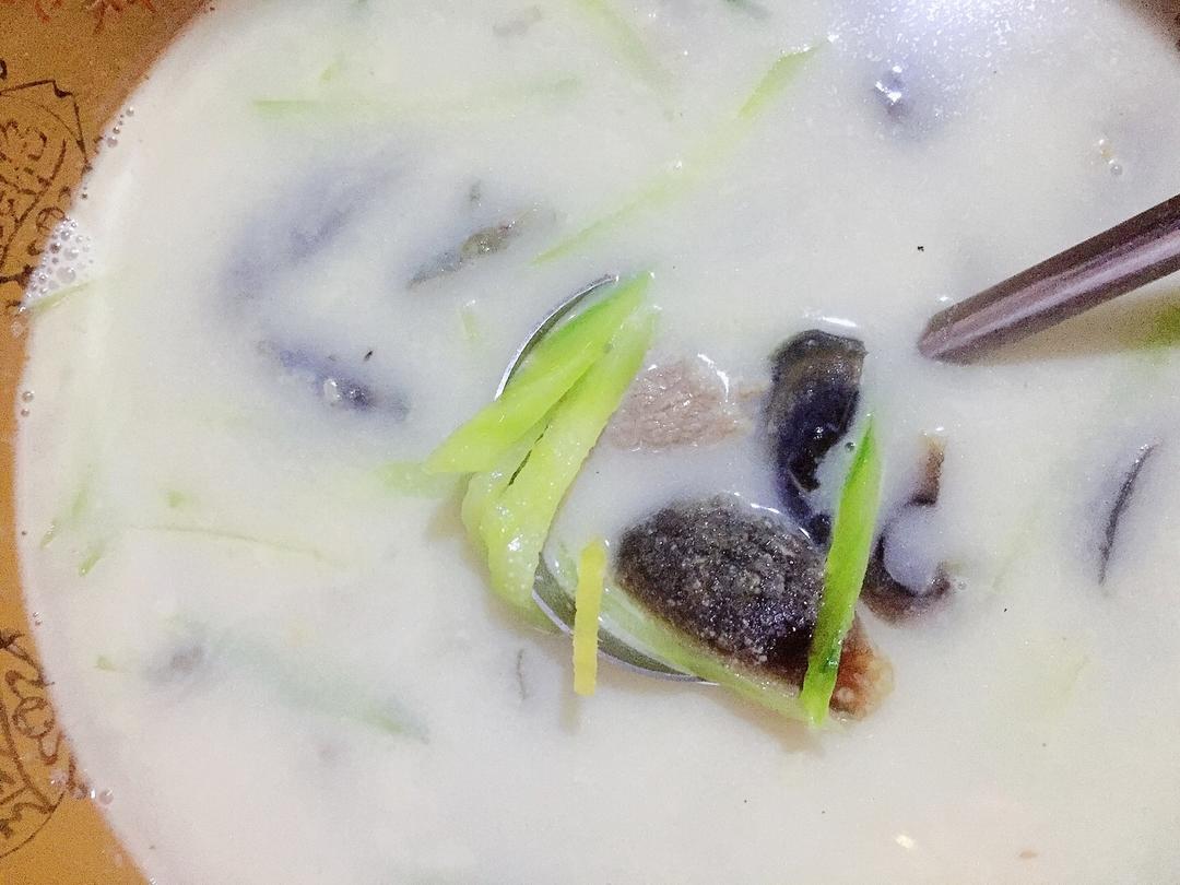 皮蛋黄瓜汤