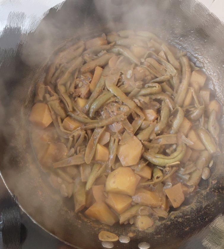土豆炖豆角