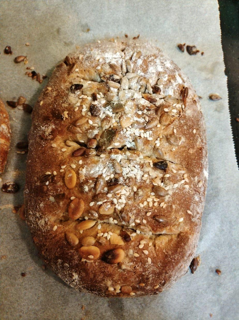 全麦蔓越莓核桃软欧包