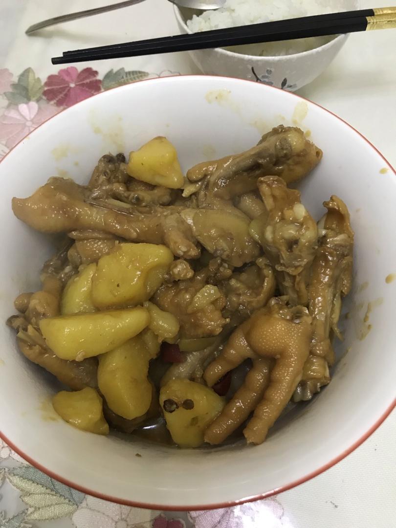 土豆炖鸡爪（软烂）