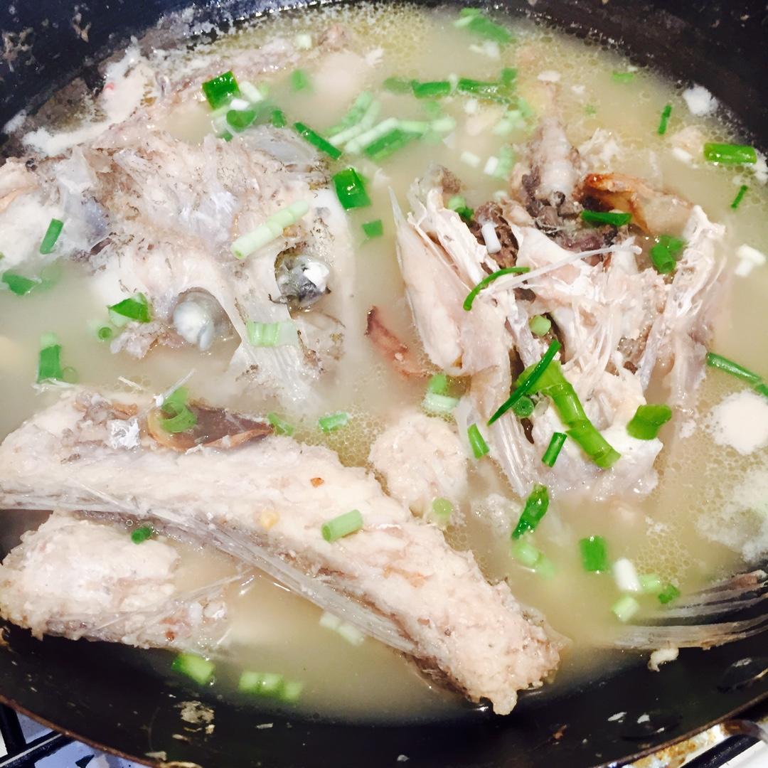 鱼头豆腐汤