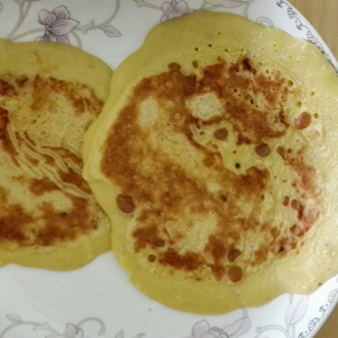 【减脂早餐】无油香蕉松饼（超简单）