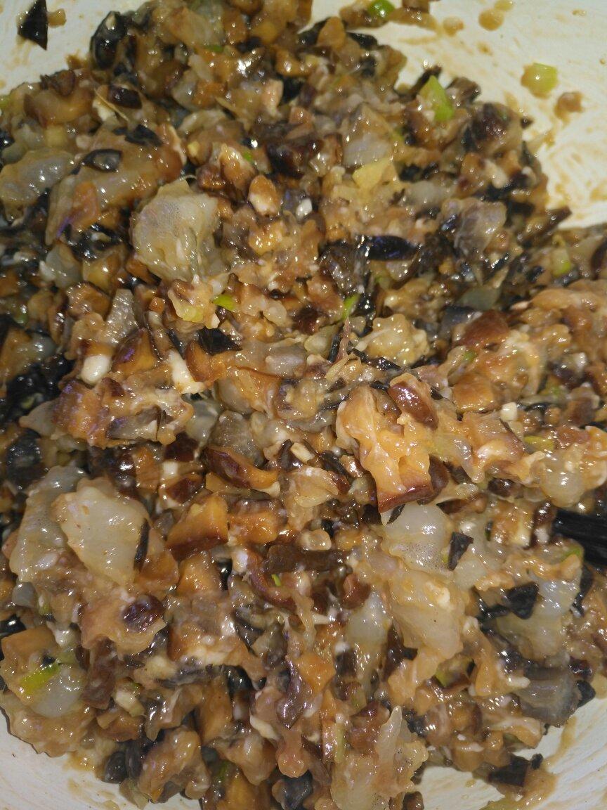 鲜掉眉毛的 三鲜水饺~