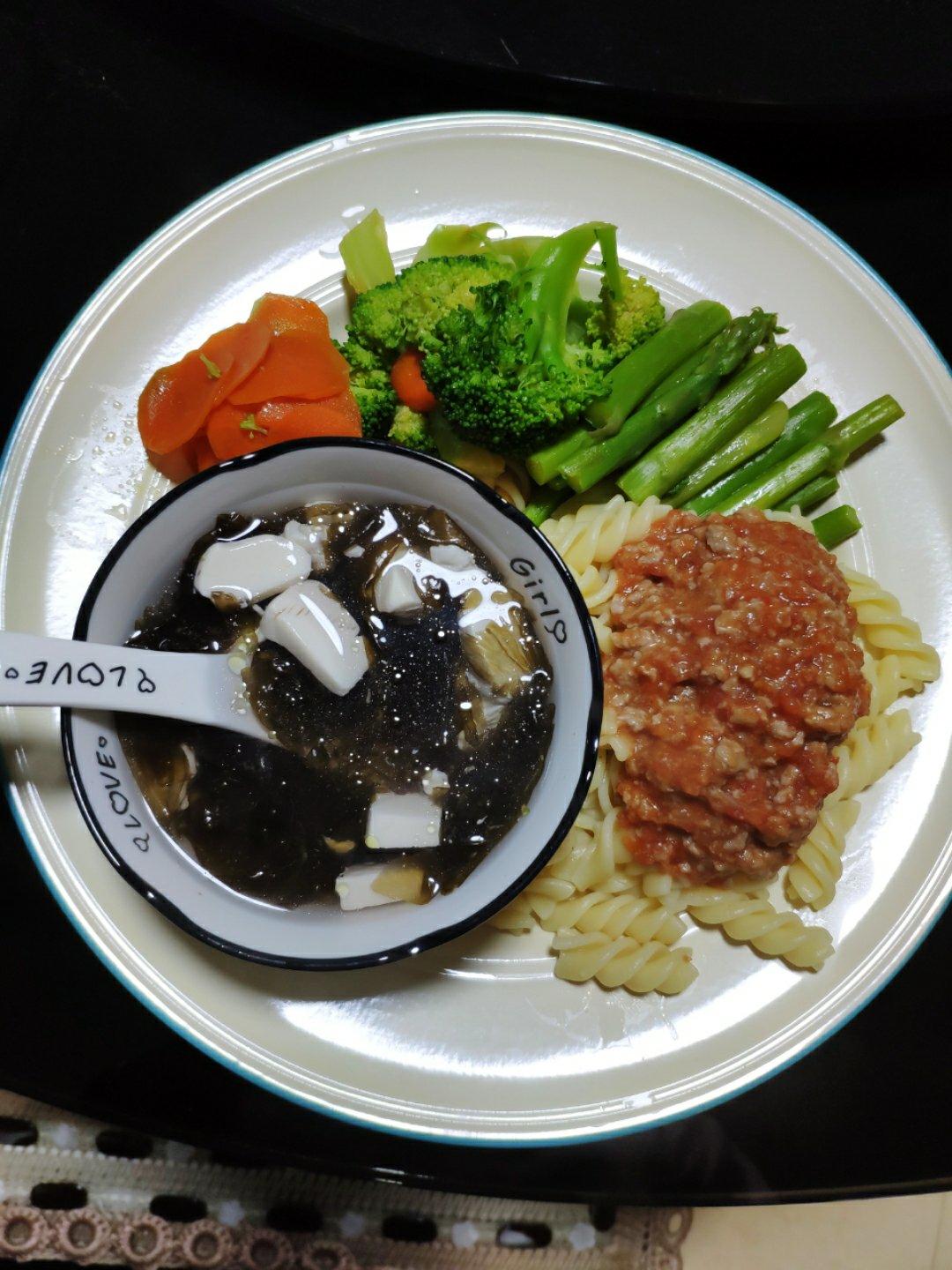 番茄肉酱意大利面