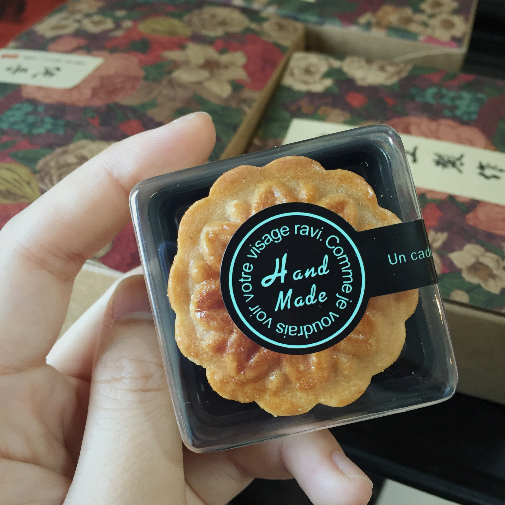 广式月饼—蛋黄莲蓉月饼