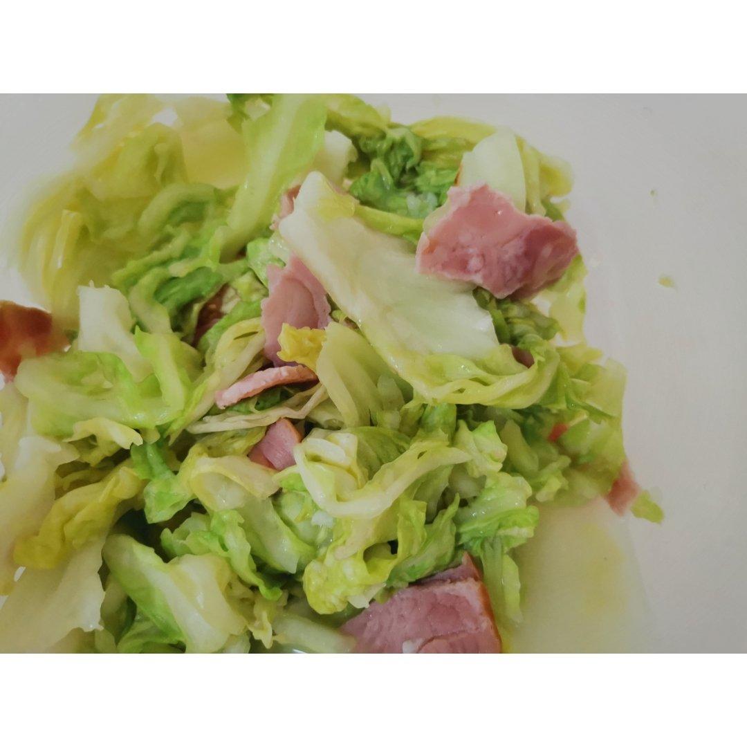 微波炉菜 香味甘蓝菜培根