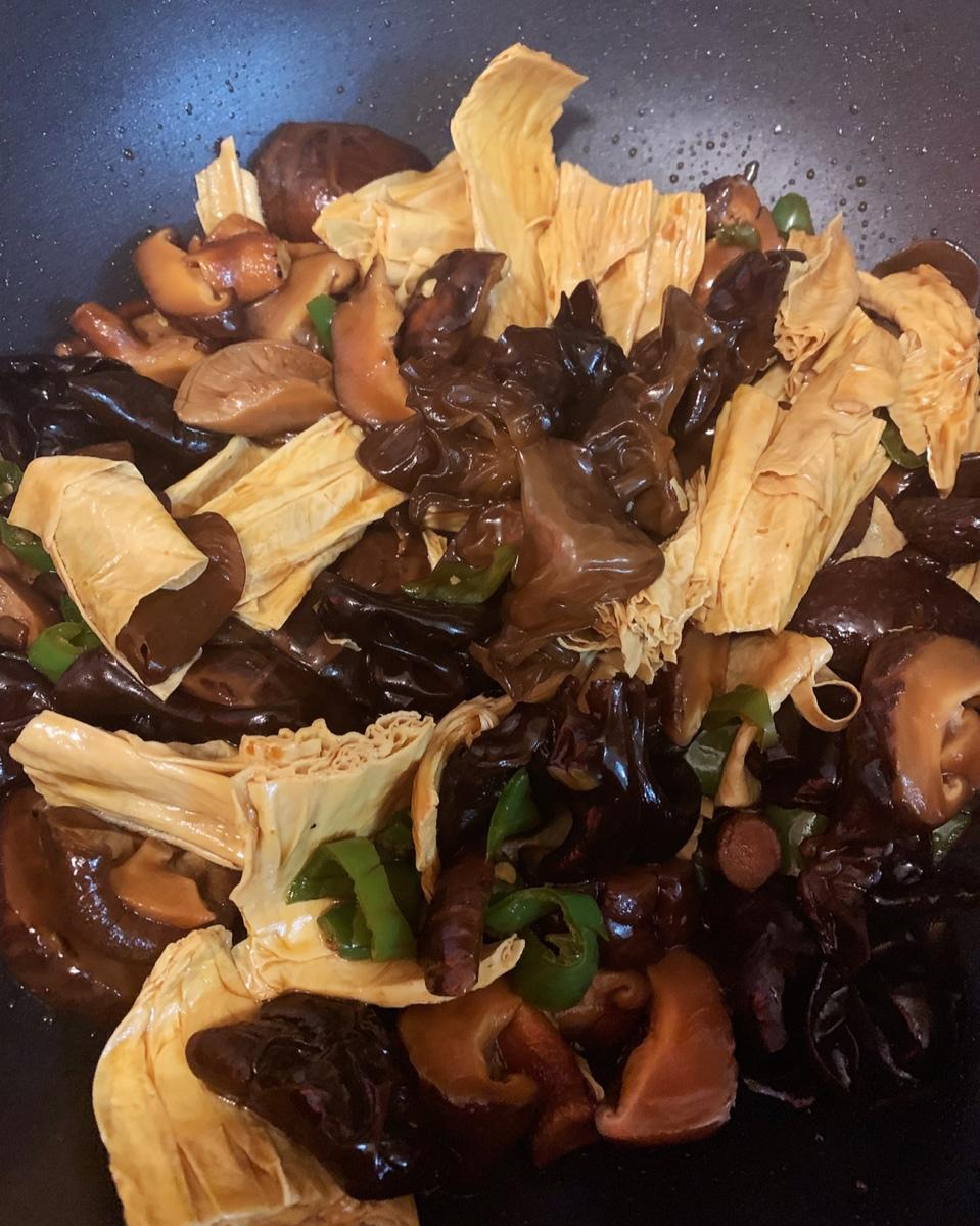 腐竹烧香菇