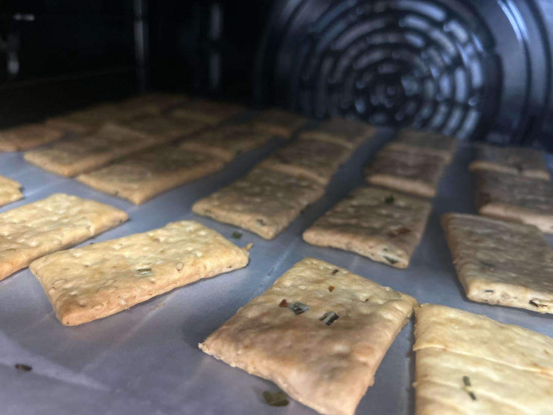 葱香苏打饼干