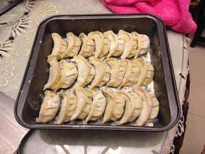 玉米香菇猪肉水饺的做法 步骤7