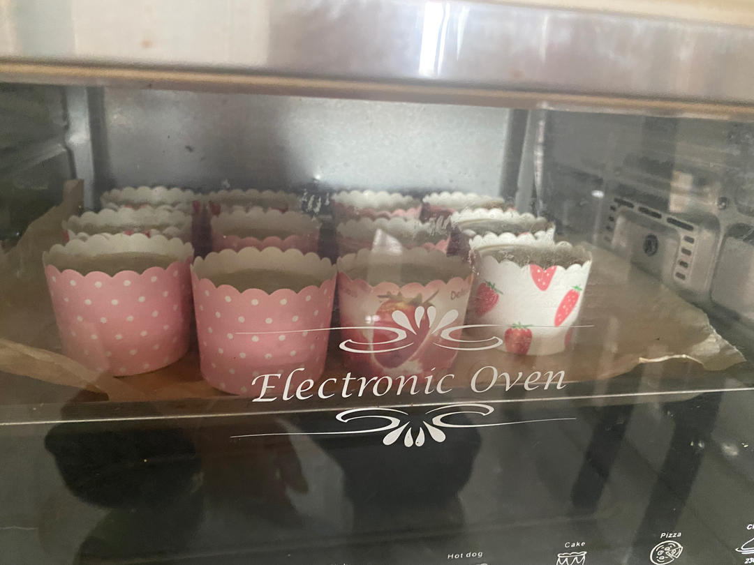 纸杯蛋糕 8寸戚风蛋糕的量