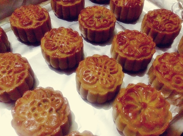 广式月饼——蛋黄莲蓉月饼