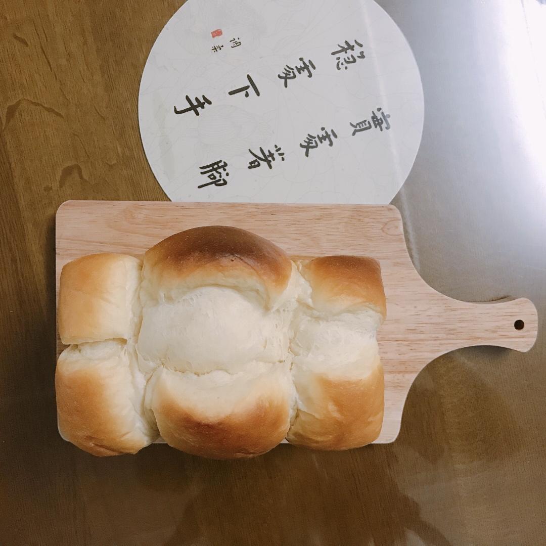 招牌【布里欧修皇冠吐司】