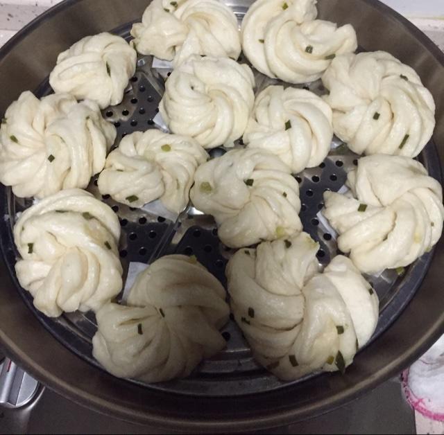 葱油花卷 Steamed Roll