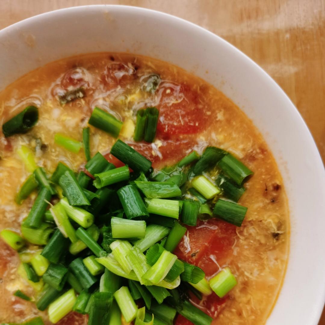 【跟我做不会错】简单又好喝的西红柿鸡蛋汤，家常又营养哦