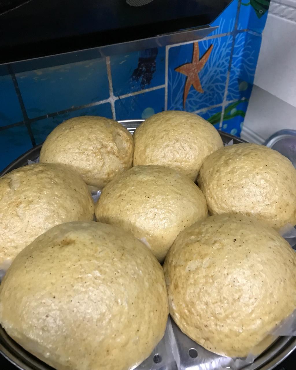 在面包机帮助下蒸馒头