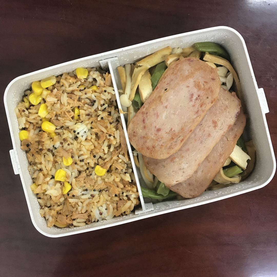 金枪鱼炒饭