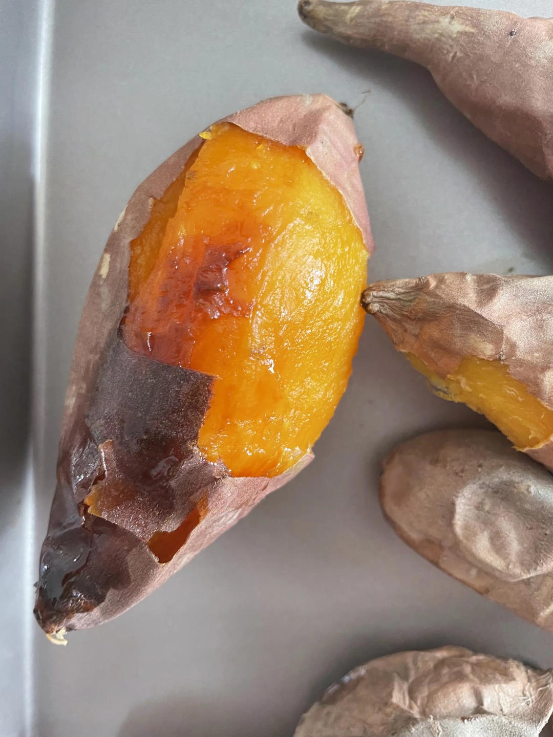 【糯唧唧的烤红薯】糖油四溢皮肉分离外糯里嫩吸溜着吃！