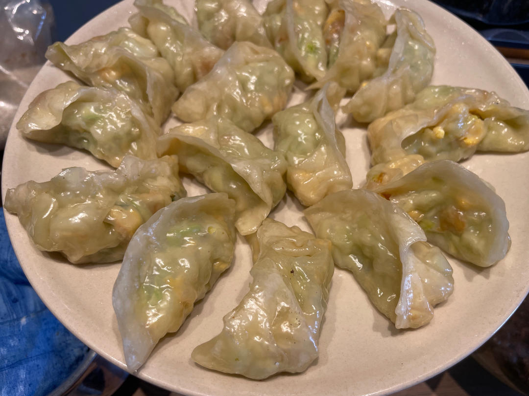 西葫芦鸡蛋虾仁三鲜饺子